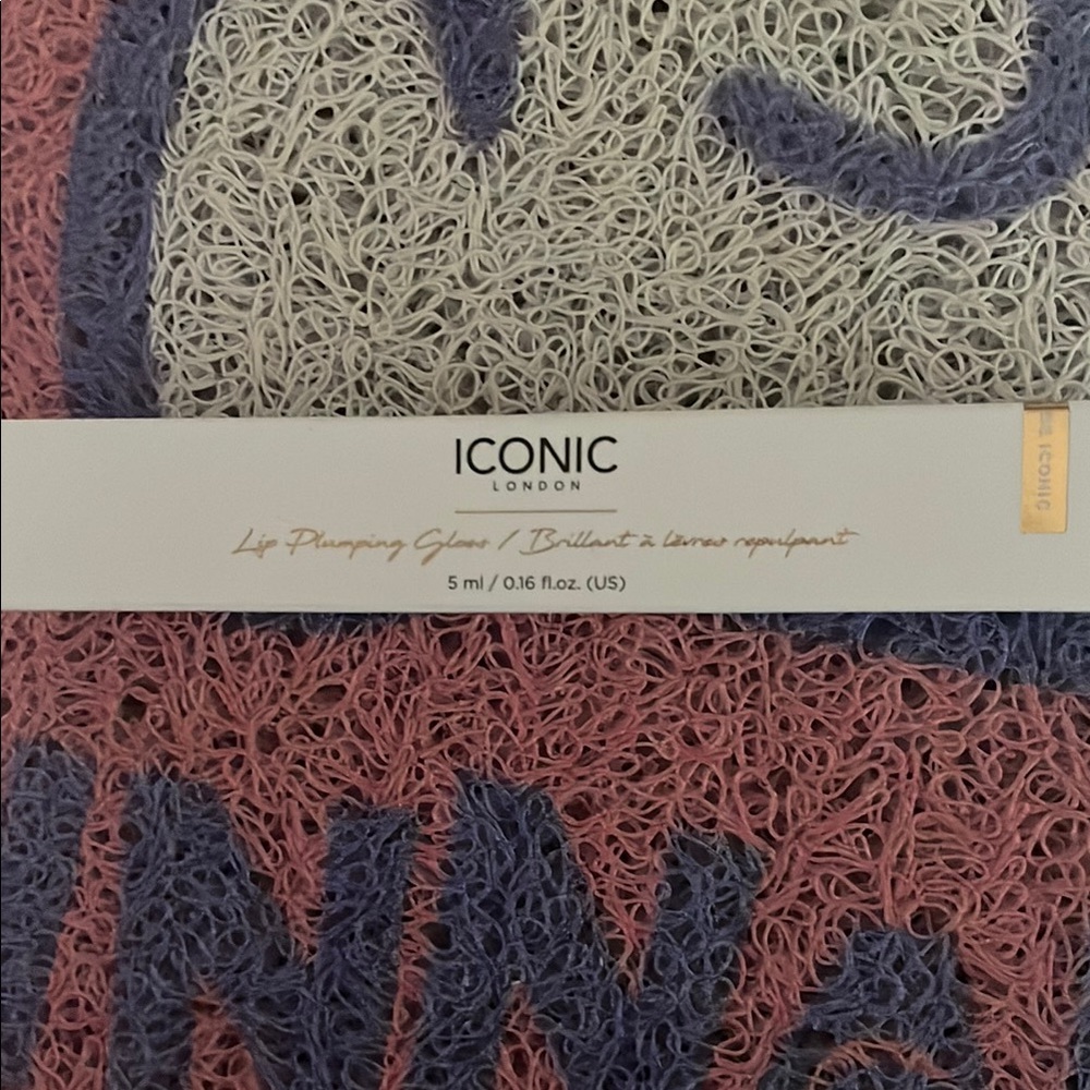 ICONIC London Lip Plumping Gloss - Subtle Pink